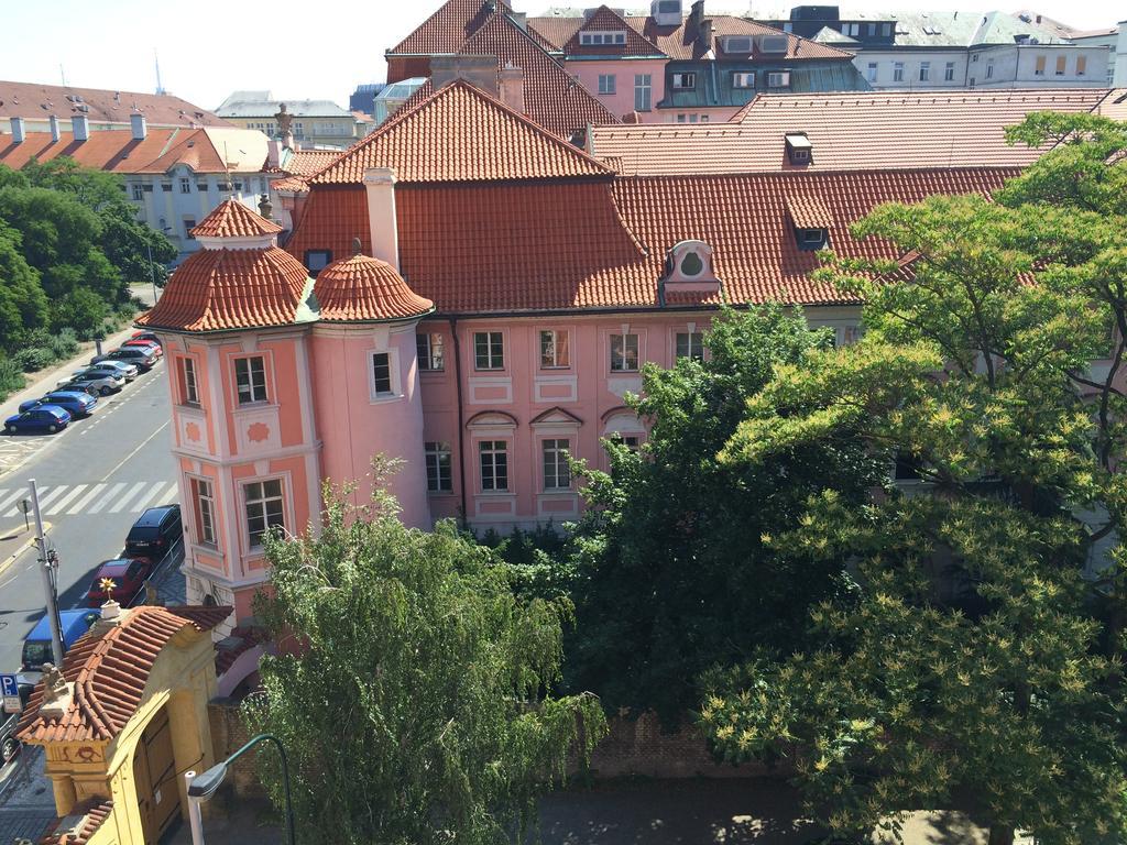 Charles Square Hostel Prag Exteriör bild