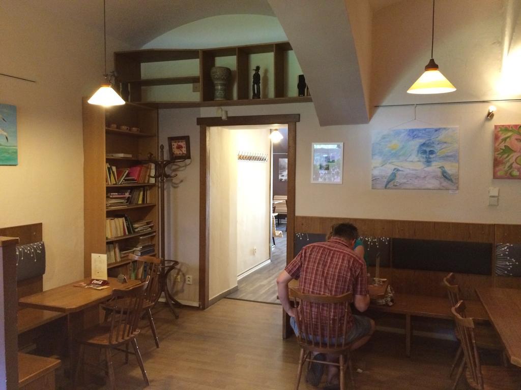 Charles Square Hostel Prag Exteriör bild