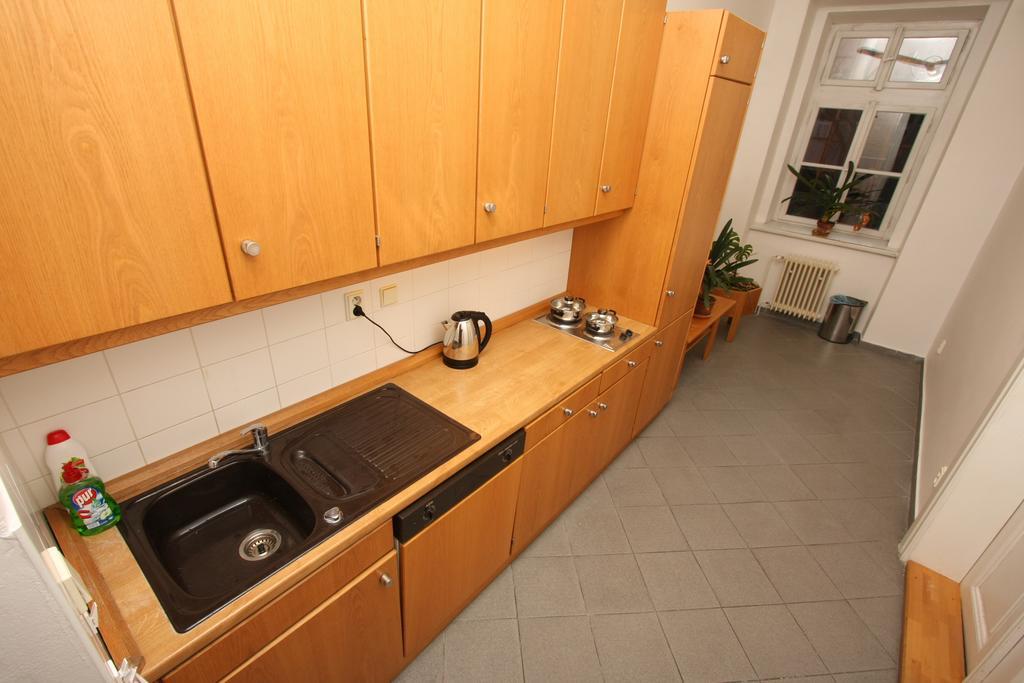 Charles Square Hostel Prag Exteriör bild